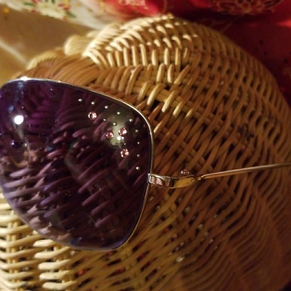 Aviation Style Sunglasses - Picture 4 of 6